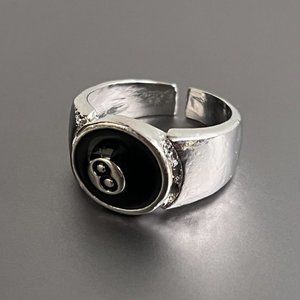Y2K 2000s vintage style 8-ball chrome silver ring